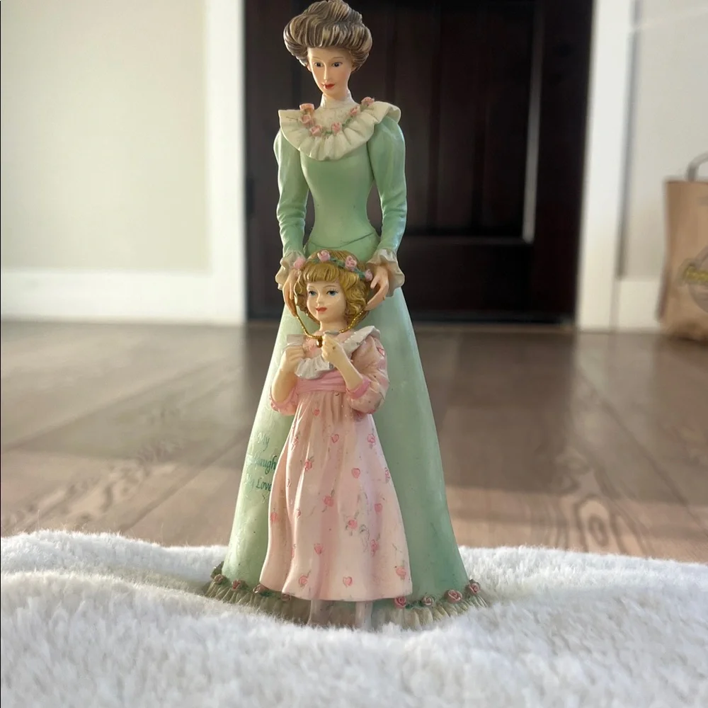 Thomas Kinkade Green and Pink Cake Topper